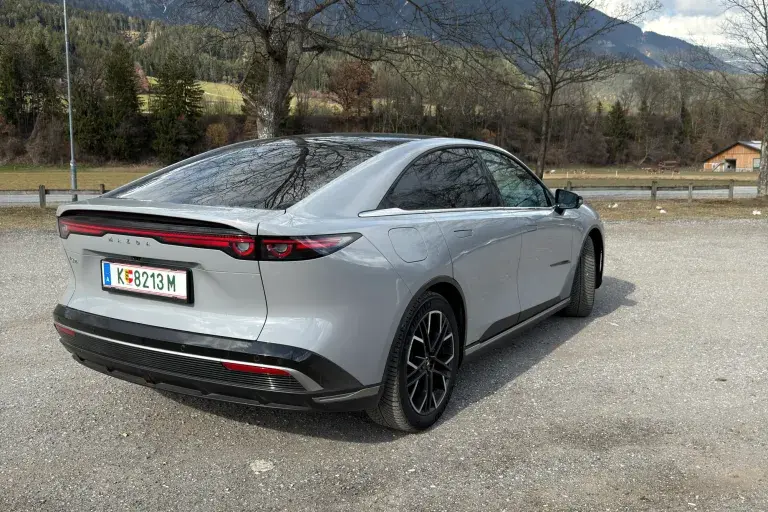 Mazda 6e Takumi