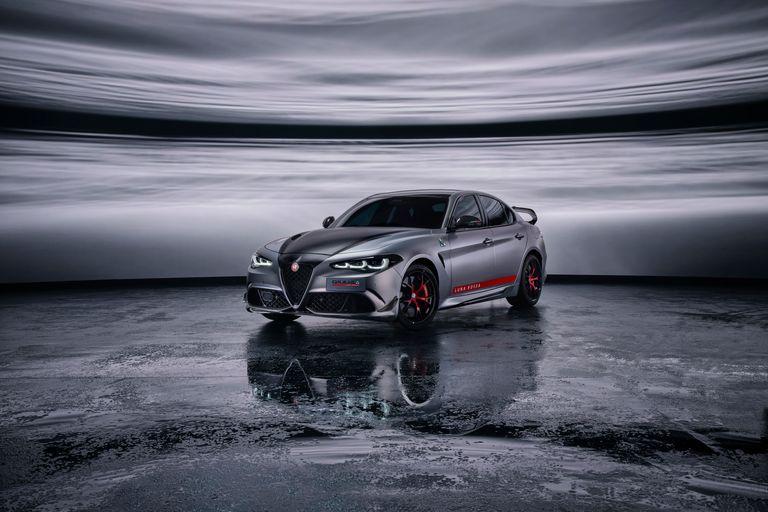 Alfa Romeo Giulia Quadrifoglio Luna Rossa
