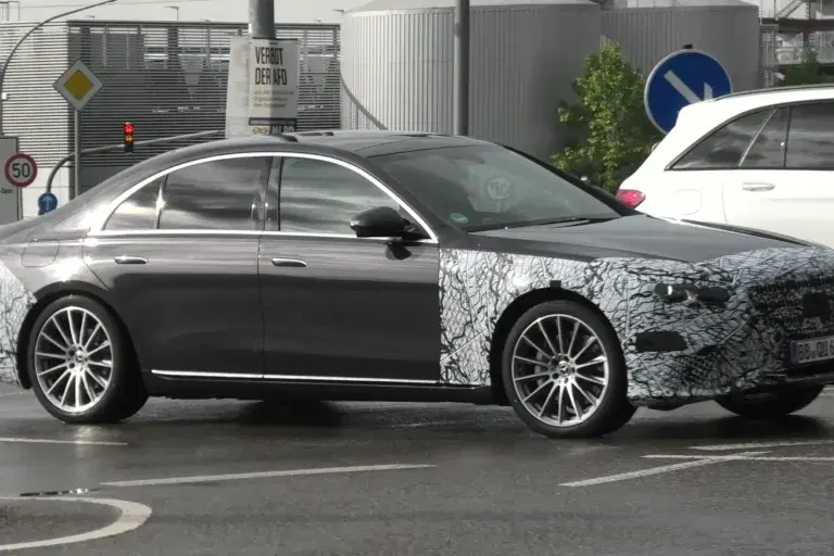 Mercedes S-Klasse Facelift: Ein Blick in die Zukunft.